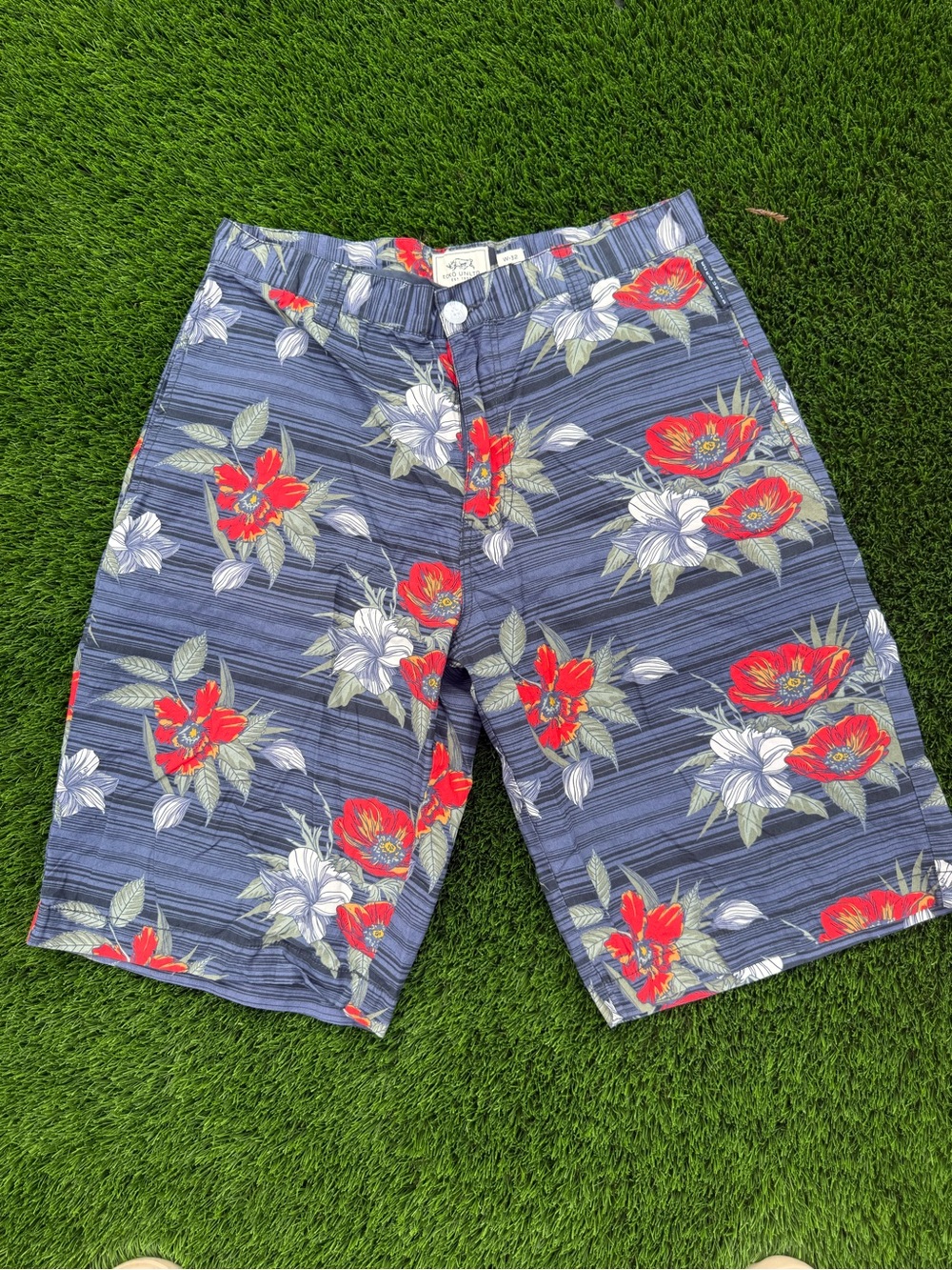 ECKO unltd. Floral shorts